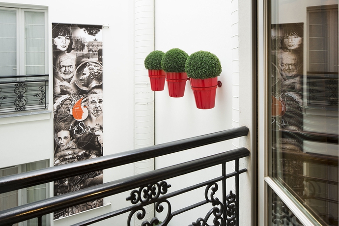 Imagen de la habitación del Hotel LE SIX HOTEL. Foto 12