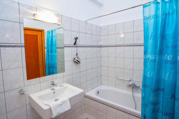 Imagen general del Hotel LEDRAS. Foto 3