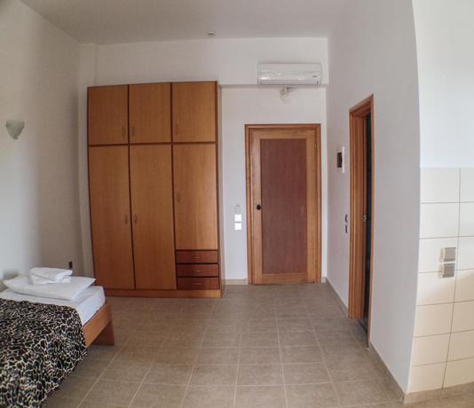 Imagen general del Hotel LEDRAS. Foto 11