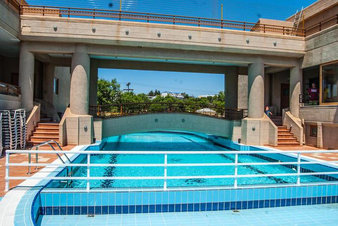 Imagen general del Hotel LEDRAS. Foto 13