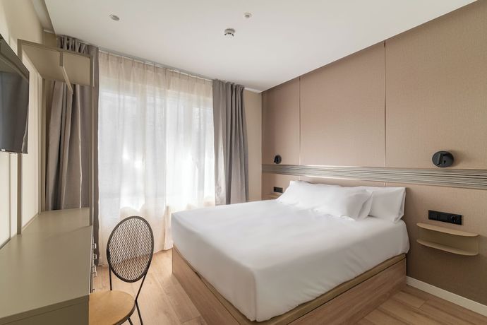 Imagen de la habitación del Hotel LEE, Andorra la Vella. Foto 8