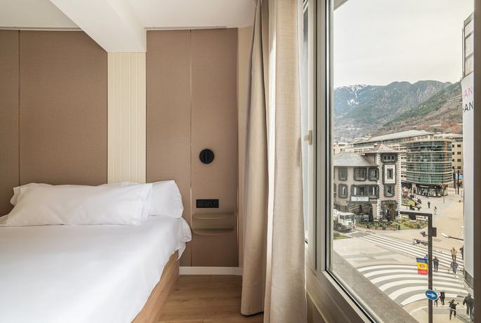 Imagen de la habitación del Hotel LEE, Andorra la Vella. Foto 14