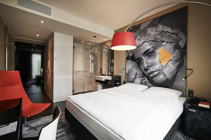 Imagen de la habitación del Hotel LEGERE HOTEL Tuttlingen. Foto 11