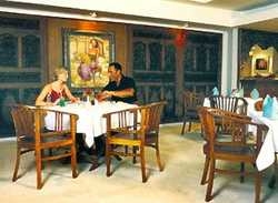Imagen del bar/restaurante del Hotel LEGIAN EXPRESS. Foto 1