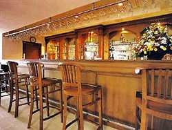 Imagen del bar/restaurante del Hotel LEGIAN EXPRESS. Foto 2