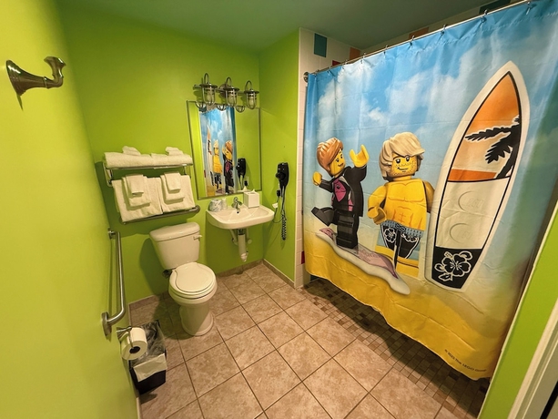 Imagen de la habitación del Hotel LEGOLAND Beach Retreat. Foto 8