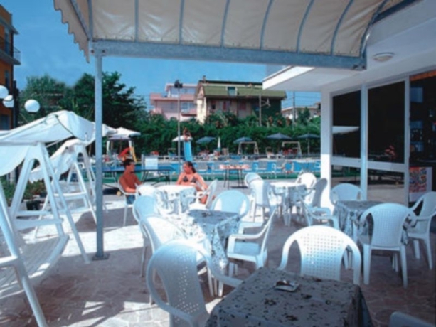 Imagen general del Hotel LEM. Foto 5