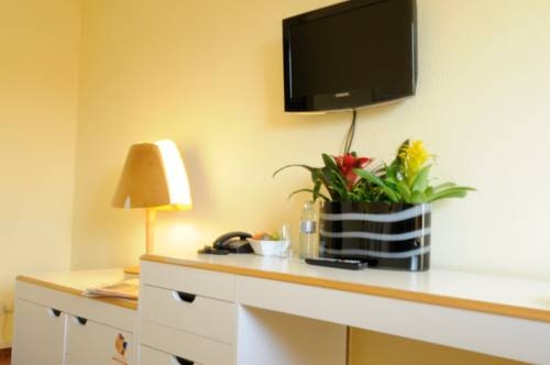 Imagen general del Hotel LENAS WEST. Foto 8