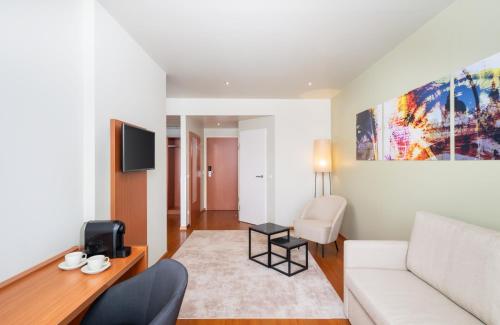 Imagen de la habitación del Hotel LEONARDO SALZBURG AIRPORT. Foto 19