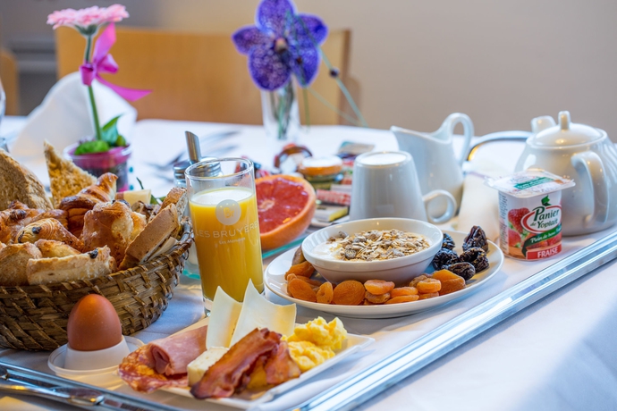 Imagen del bar/restaurante del Hotel LES BRUYERES. Foto 2