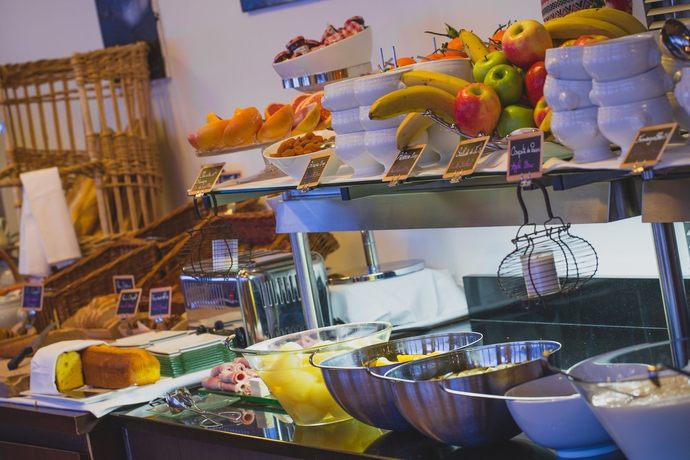 Imagen del bar/restaurante del Hotel LES BRUYERES. Foto 3