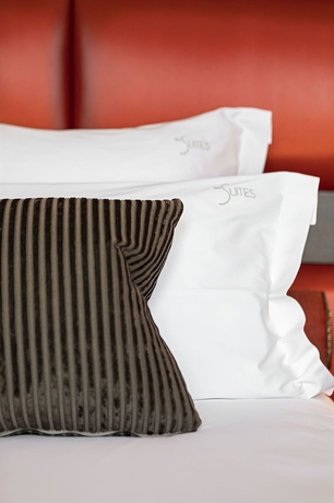 Imagen de la habitación del Hotel LES SUITES DE LA POTINIERE. Foto 18