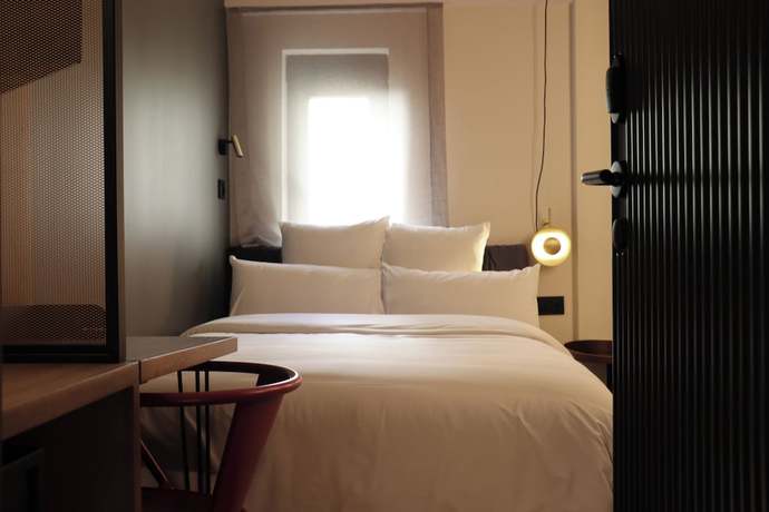 Imagen de la habitación del Hotel LETOH LETOH Bilbao. Foto 12