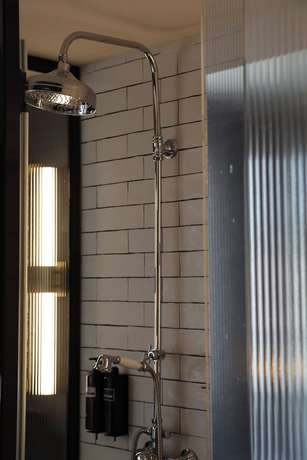 Imagen de la habitación del Hotel LETOH LETOH Bilbao. Foto 15