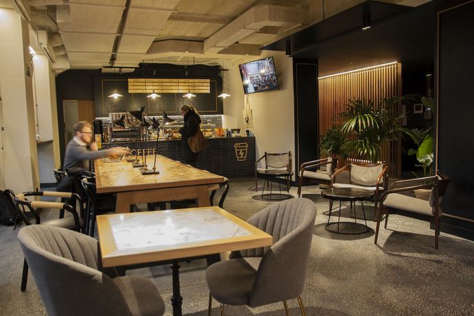 Imagen de los interiores del Hotel LETOH LETOH Bilbao. Foto 20