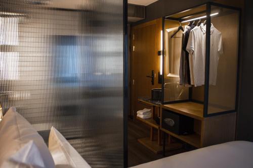 Imagen de la habitación del Hotel LETOH LETOH Sevilla. Foto 12