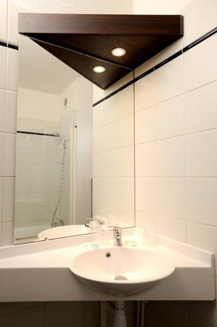 Imagen de la habitación del Hotel L'Eaubonne. Foto 16