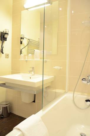 Imagen de la habitación del Hotel L\'Echapp&eacute;e - H&ocirc;tel Casino Dieppe. Foto 13