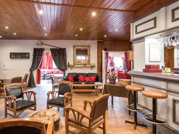 Imagen del bar/restaurante del Hotel L'Ecureuil. Foto 3