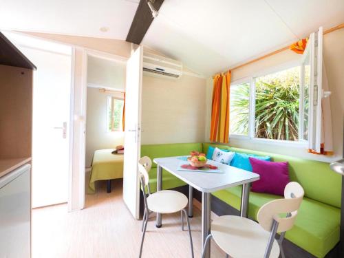 Imagen general del Hotel L\'Eden Vacances. Foto 5