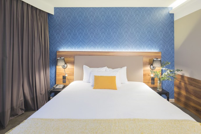 Imagen de la habitación del Hotel L'Elysee Val D'Europe. Foto 14