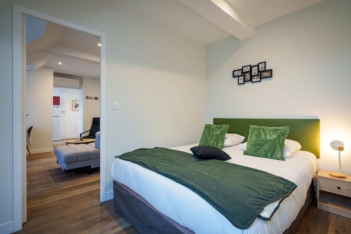 Imagen de la habitación del Hotel L\'Escale de la Gare. Foto 2