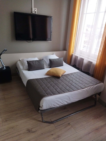 Imagen de la habitación del Hotel L\'Escale de la Gare. Foto 11
