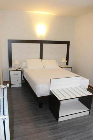Imagen general del Hotel L\'Etang des Reynats. Foto 4