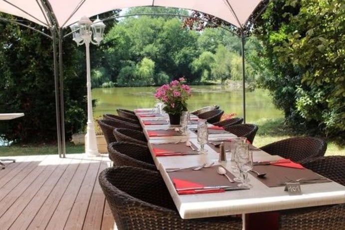 Imagen general del Hotel L\'Etang des Reynats. Foto 6