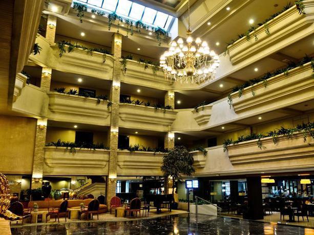 Imagen de los interiores del Hotel L'Fisher Hotel. Foto 5