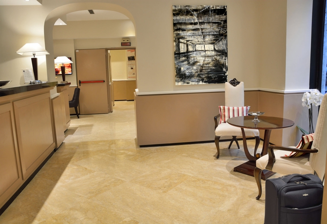 Imagen de los interiores del Hotel LH Hotel Lloyd Roma. Foto 9