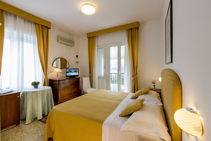 Imagen de la habitación del Hotel LH Mion. Foto 8