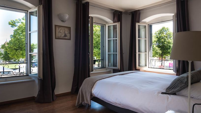 Imagen de la habitación del Hotel L\'H&Ocirc;TEL by Hostellerie du Ch&acirc;teau. Foto 6