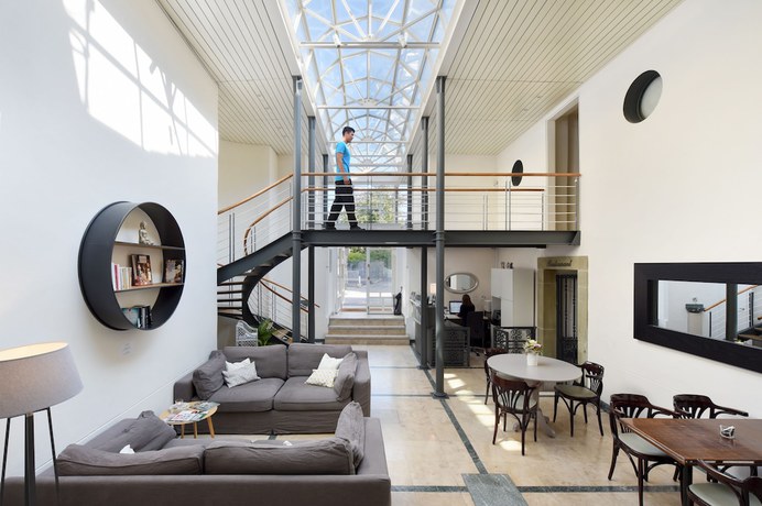Imagen de los interiores del Hotel L\'H&Ocirc;TEL by Hostellerie du Ch&acirc;teau. Foto 20