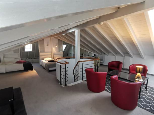 Imagen de la habitación del Hotel L\'H&Ocirc;TEL by Hostellerie du Ch&acirc;teau. Foto 14