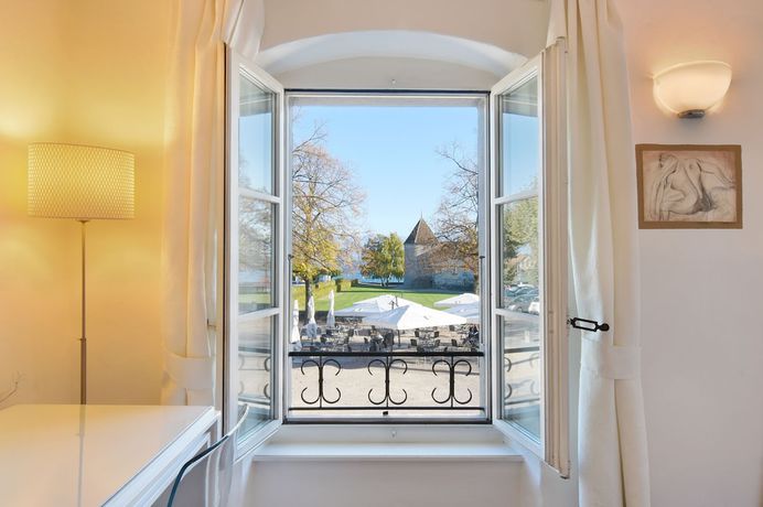 Imagen de la habitación del Hotel L\'H&Ocirc;TEL by Hostellerie du Ch&acirc;teau. Foto 15
