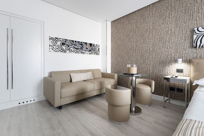 Imagen de la habitación del Hotel LHP Napoli Palace and spa. Foto 5