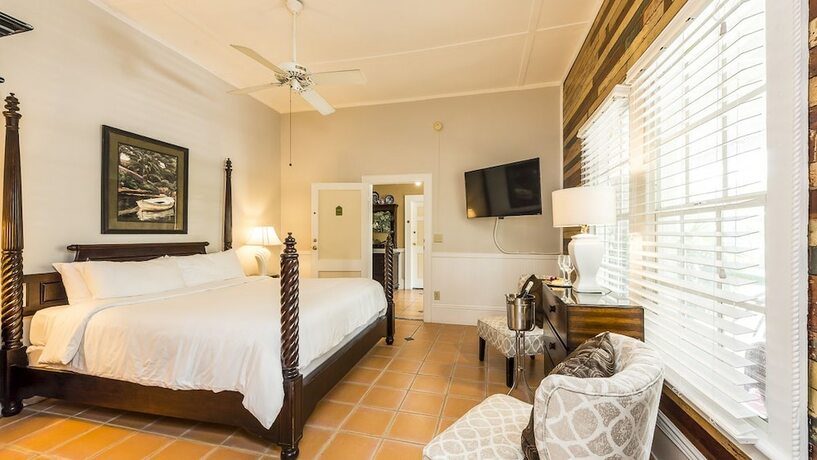 Imagen general del Hotel L\'Habitation Guest House. Foto 8