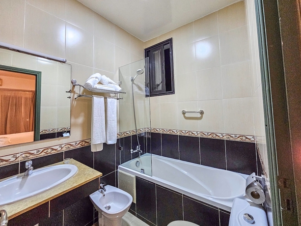 Imagen de la habitación del Hotel L\'Hacienda. Foto 7