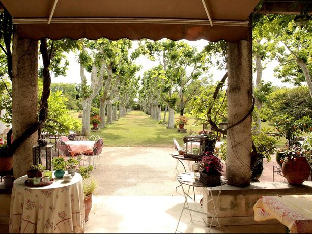 Imagen de los exteriores del Hotel L'Hermitage, Pernes-les-Fontaines. Foto 7