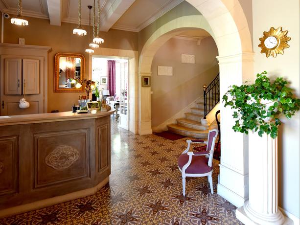 Imagen de los interiores del Hotel L'Hermitage, Pernes-les-Fontaines. Foto 10