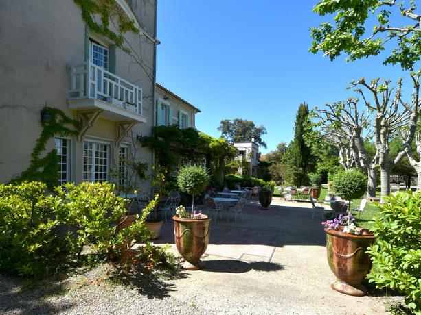 Imagen de los exteriores del Hotel L'Hermitage, Pernes-les-Fontaines. Foto 8