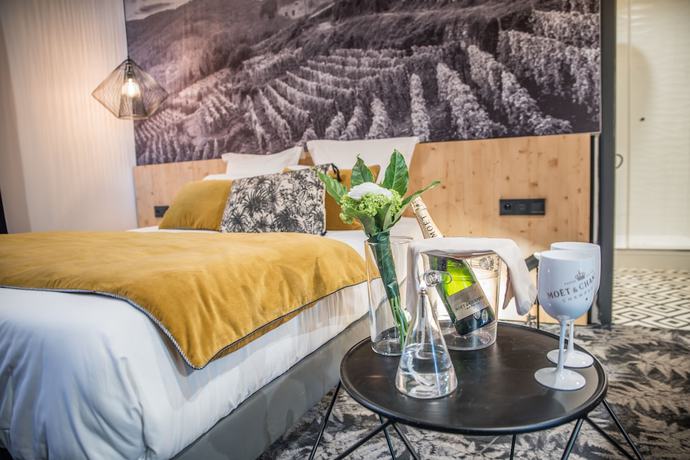 Imagen de la habitación del Hotel L'Hôtel and Spa Ribeauvillé. Foto 6