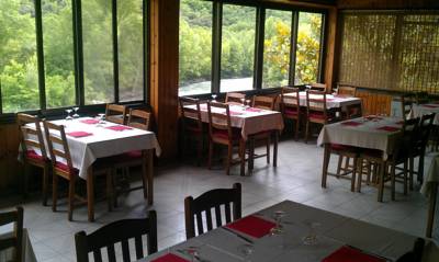 Imagen del bar/restaurante del Hotel L'Hostalet, Rialp. Foto 4