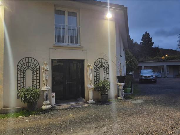 Imagen general del Hotel L\'Hostellerie De La Rivière. Foto 2