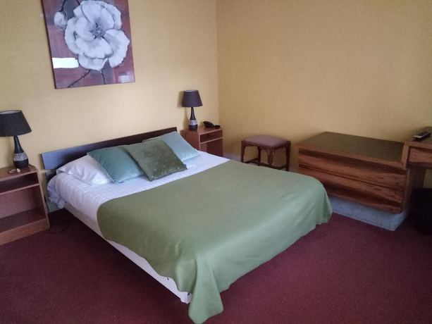 Imagen de la habitación del Hotel L\'Hostellerie De La Rivière. Foto 10