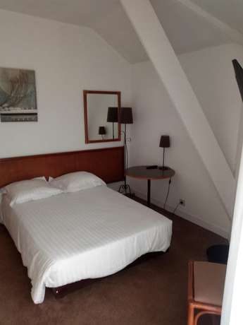 Imagen de la habitación del Hotel L\'Hostellerie De La Rivière. Foto 14