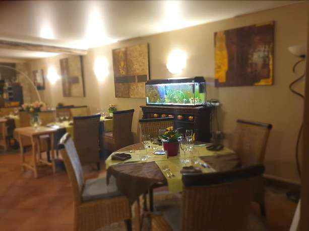 Imagen del bar/restaurante del Hotel L\'Hostellerie De La Rivière. Foto 5