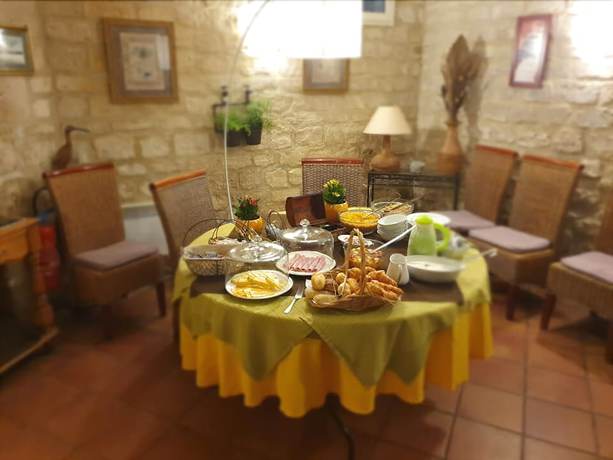 Imagen del bar/restaurante del Hotel L\'Hostellerie De La Rivière. Foto 6