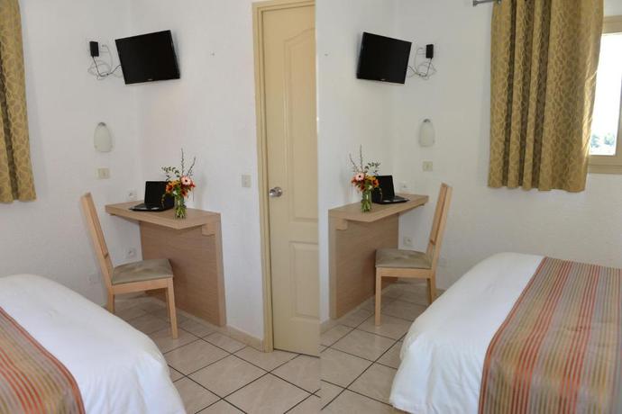 Imagen de la habitación del Hotel L'Hostellerie Du Luberon. Foto 4